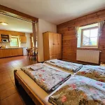 Areal Kares Apartment *